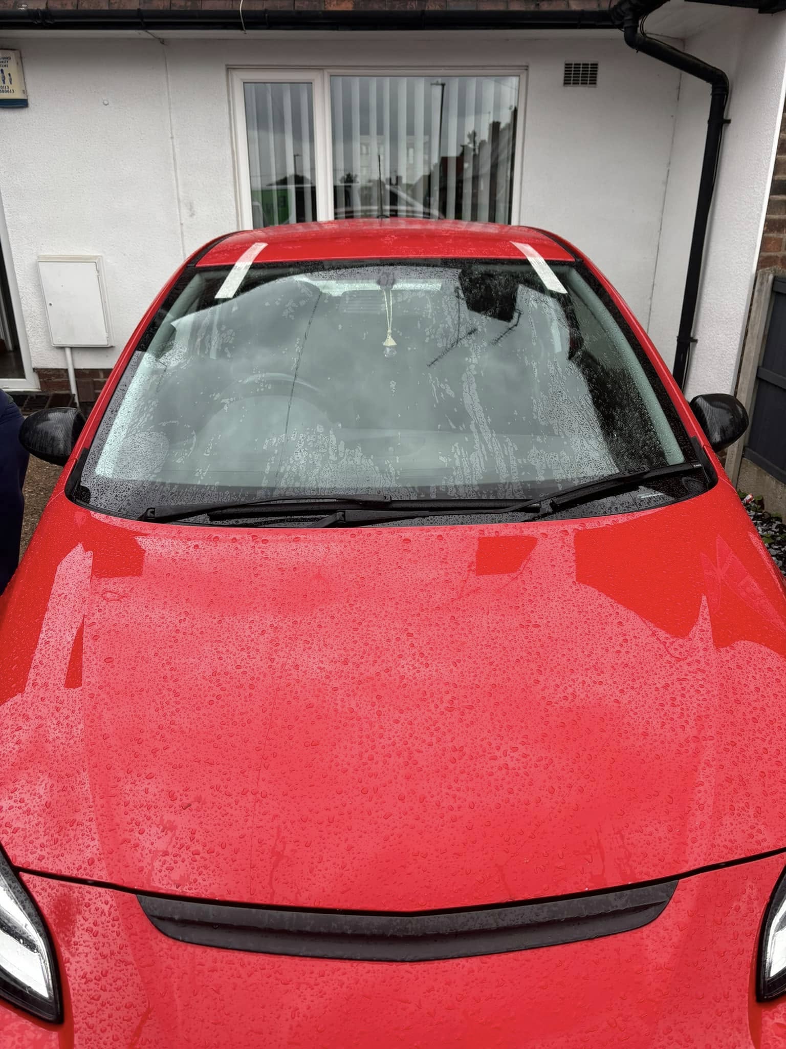 475831212_122213056838214556_1568661133360473210_n Derby windscreen replacement for family car