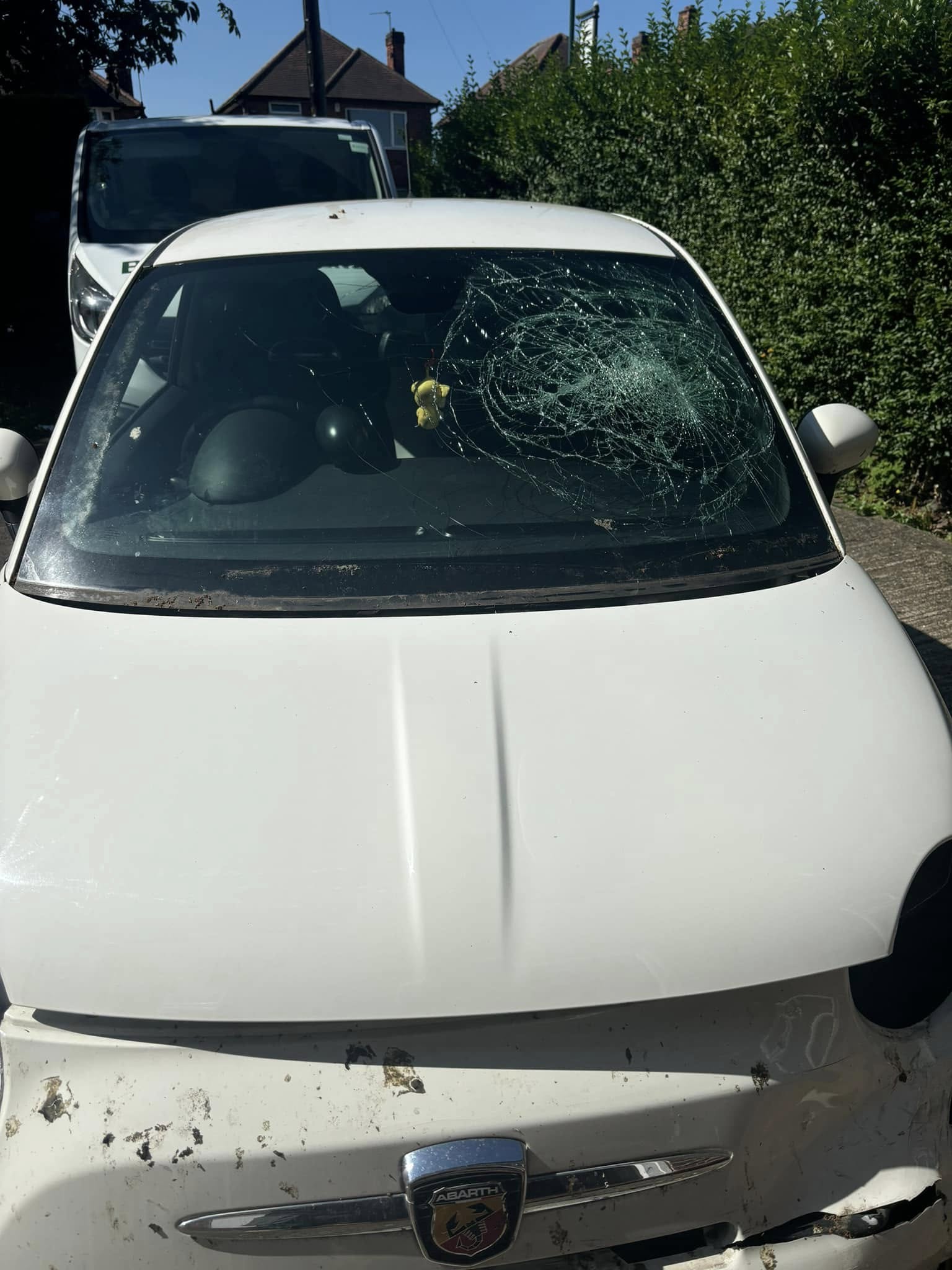481665193_122220160670214556_8225044758181784808_n Nottingham professional windscreen fitting