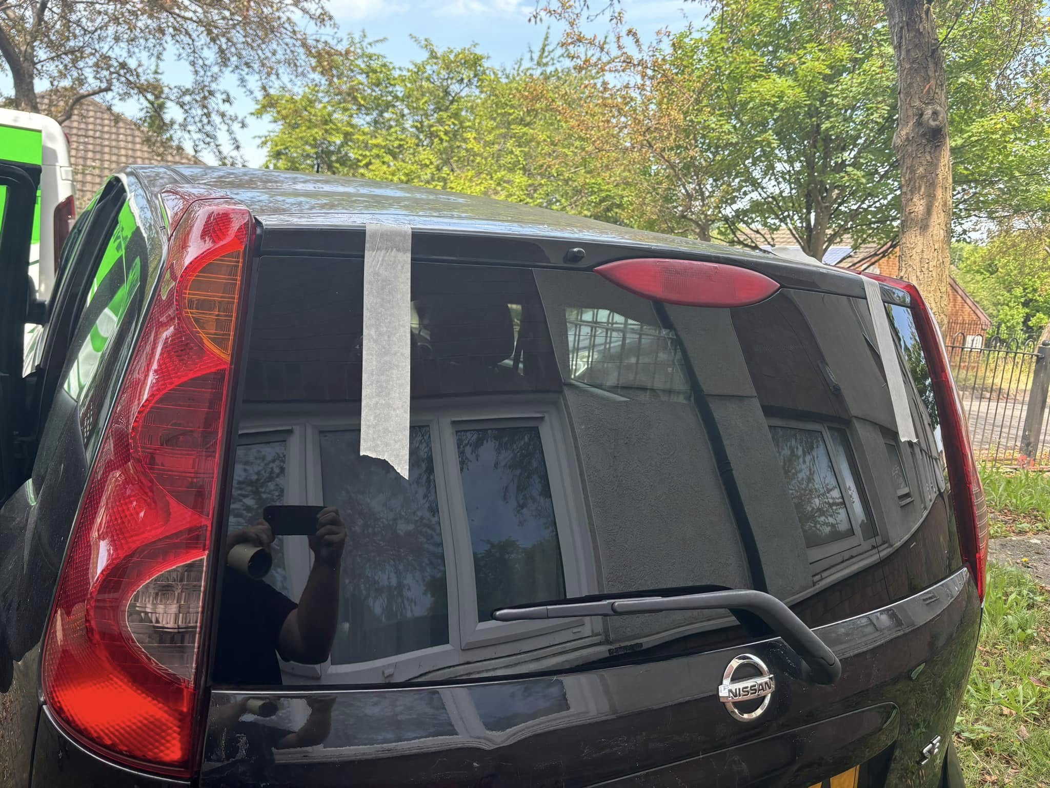 482132795_122220424838214556_2422535810278897466_n Derby car glass replacement at home