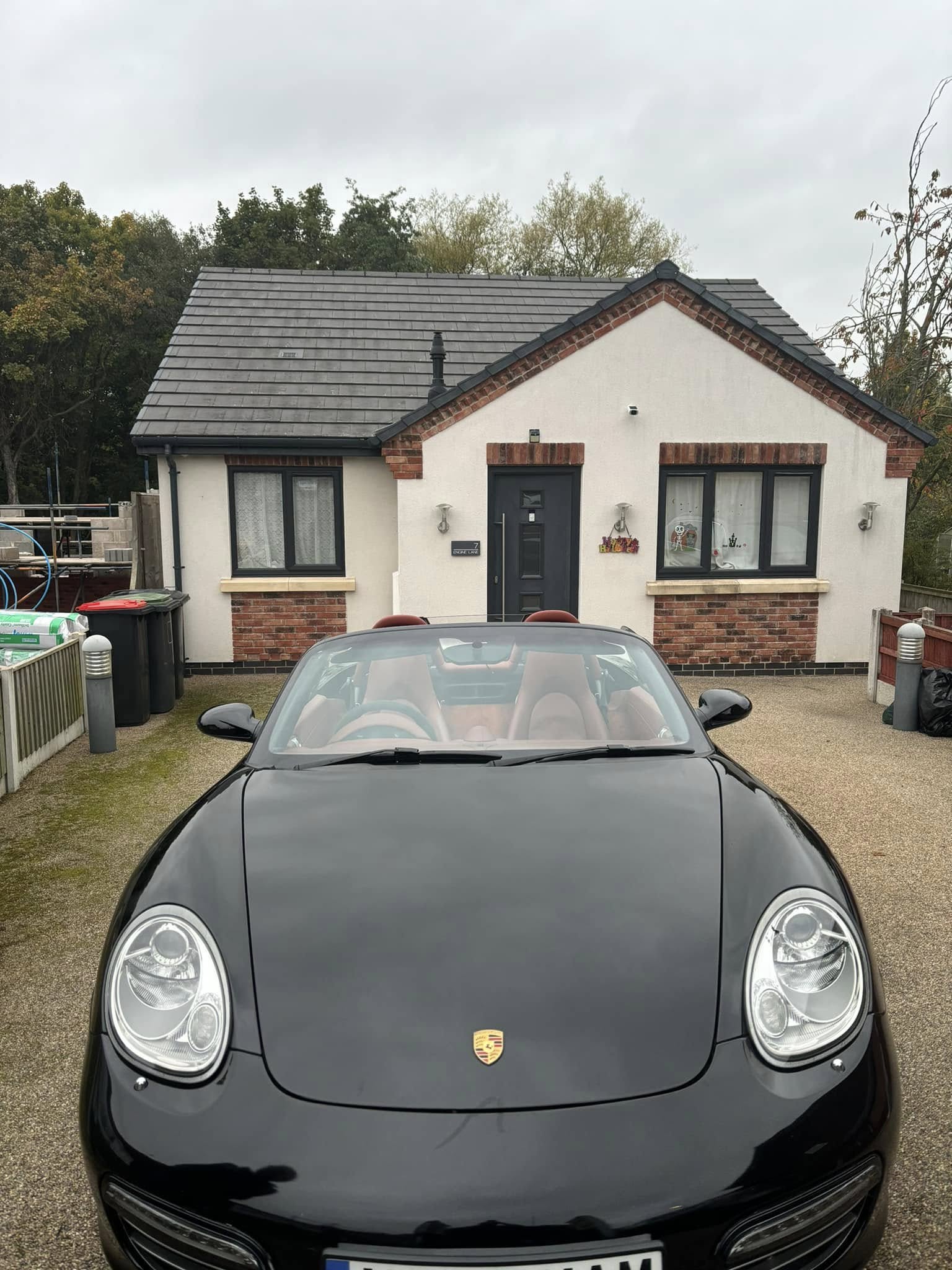 Expert windscreen technician working in Nottingham