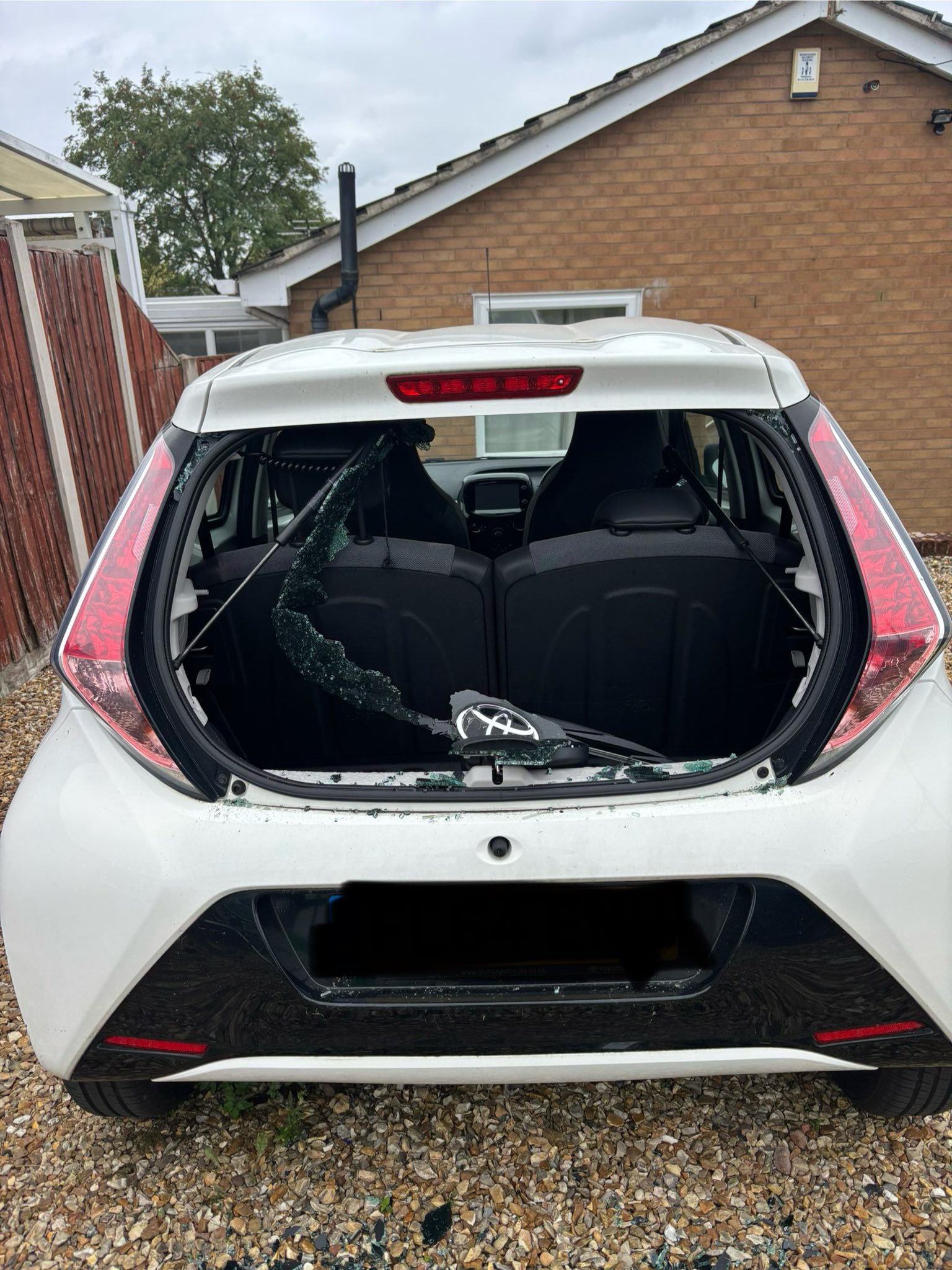 549402830_122263707752214556_6858013292734263103_n Nottingham same-day windscreen repair
